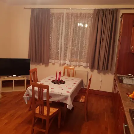 Apartman Lukas *